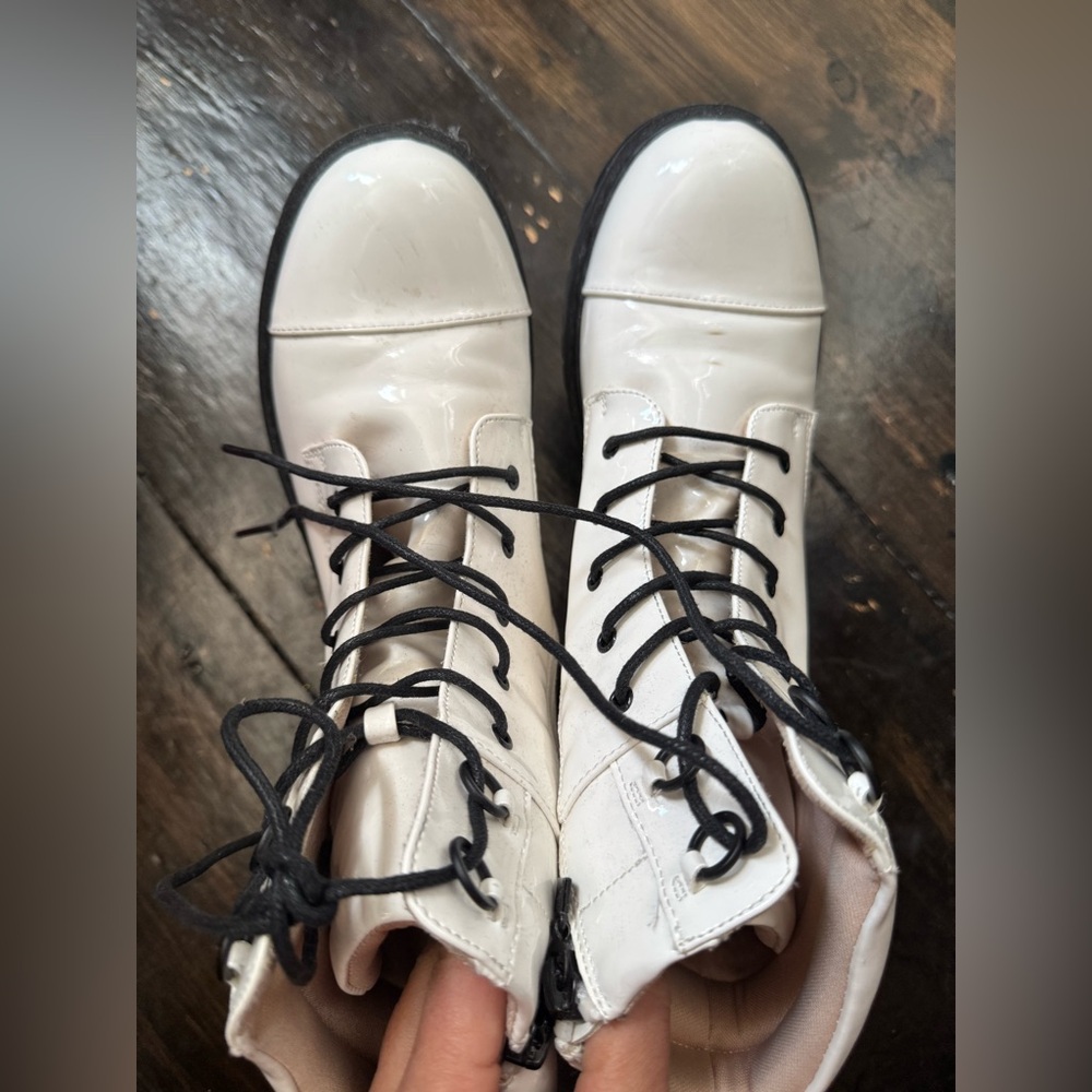 Stuart Weitzman Luge Lexy Boot